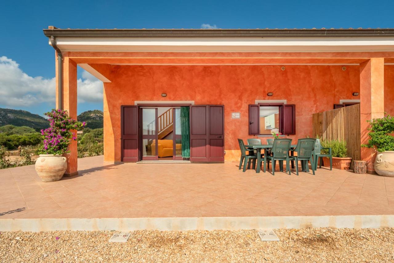 Gli Ulivi Palau - Lu Maccioni Villa Exteriör bild